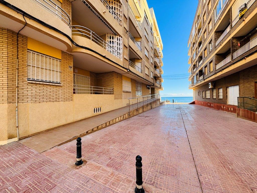 1 Bed, 1 Bath, ApartmentFor Sale, La Mata, Alicante