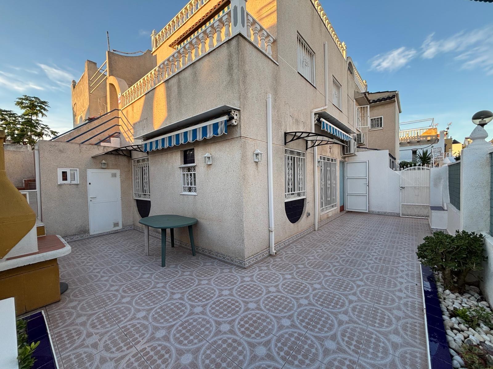 4 Bed, 2 Bath, HouseFor Sale, Torrevieja, Alicante