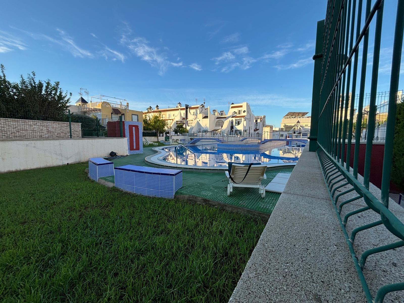 4 Bed, 2 Bath, HouseFor Sale, Torrevieja, Alicante