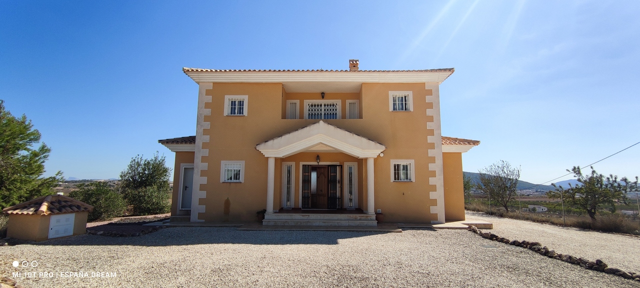 4 Bed, 3 Bath, HouseFor Sale, Pinoso, Alicante 4 Bed, 3 Bath, HouseFor Sale, Pinoso, Alicante