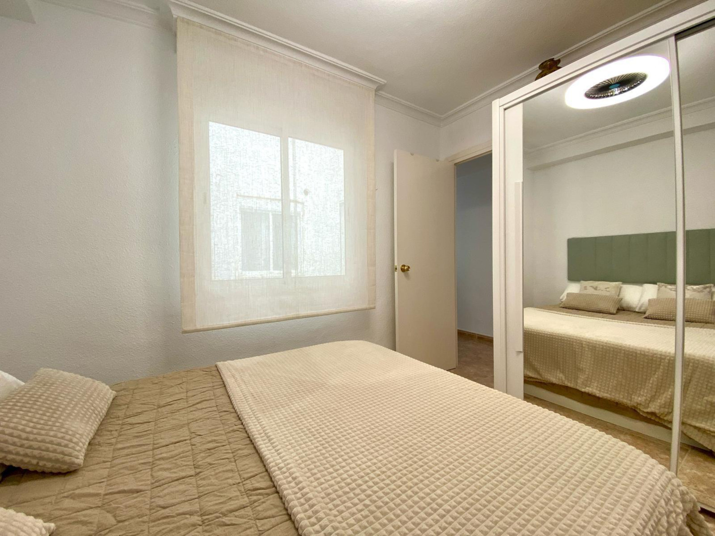 2 Bed, 1 Bath, ApartmentFor Sale, Torrevieja, Alicante