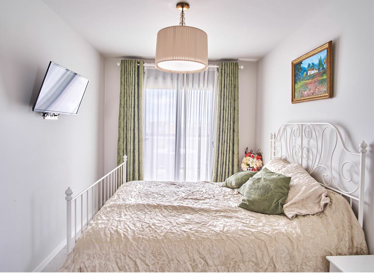 2 Bed, 1 Bath, ApartmentFor Sale, Mil Palmeras, Alicante