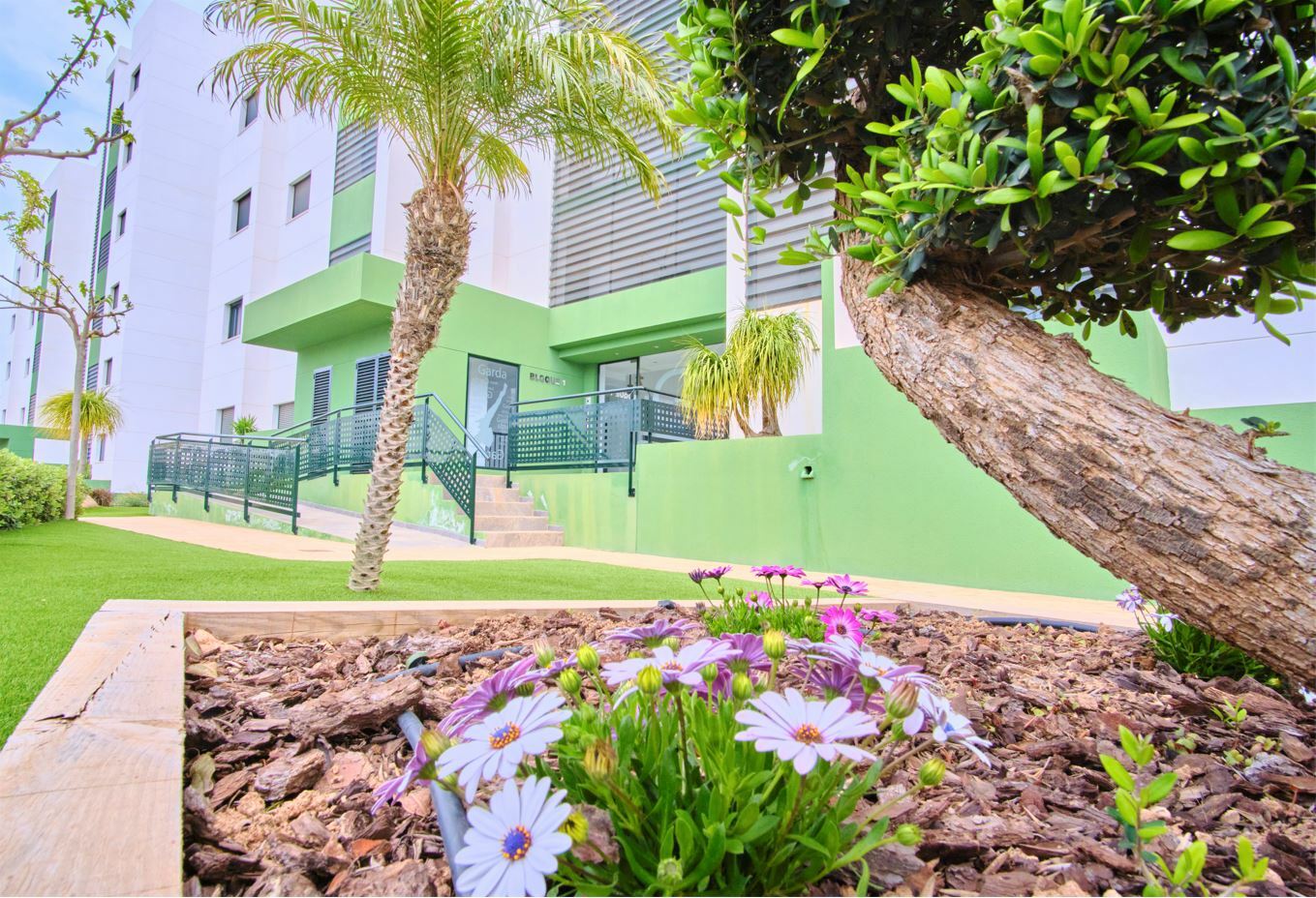 2 Bed, 1 Bath, ApartmentFor Sale, Mil Palmeras, Alicante