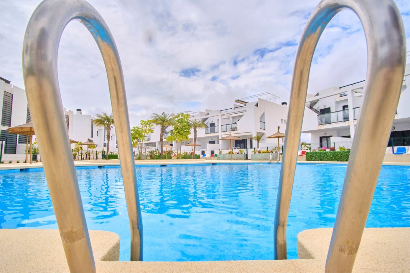 2 Bed, 1 Bath, ApartmentFor Sale, Mil Palmeras, Alicante