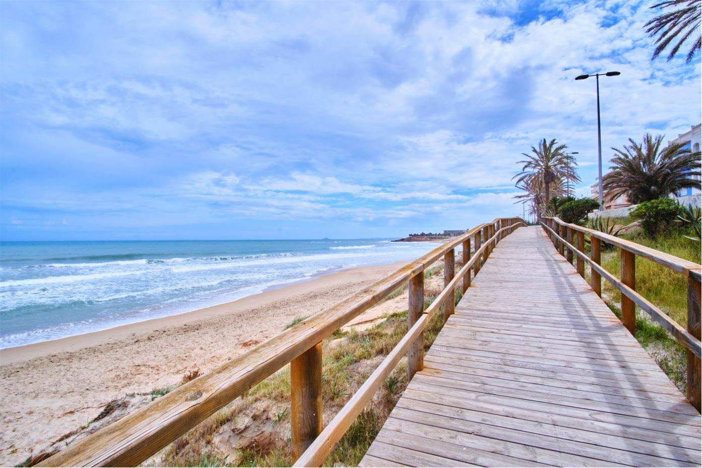 2 Bed, 1 Bath, ApartmentFor Sale, Mil Palmeras, Alicante