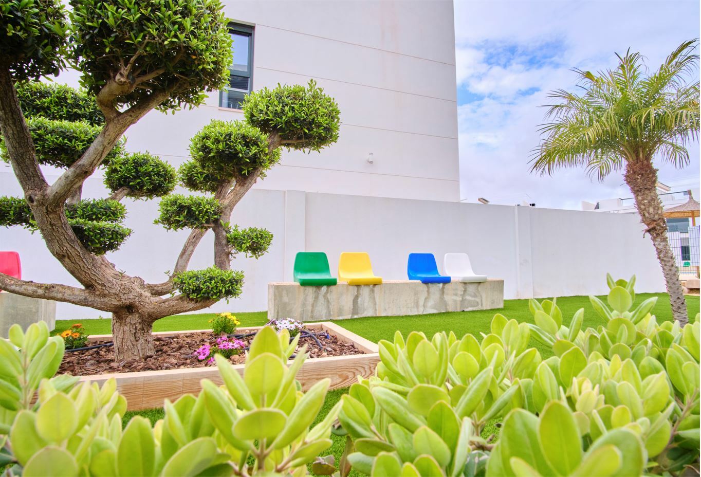 2 Bed, 1 Bath, ApartmentFor Sale, Mil Palmeras, Alicante