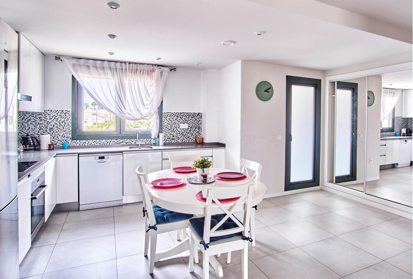 2 Bed, 1 Bath, ApartmentFor Sale, Mil Palmeras, Alicante