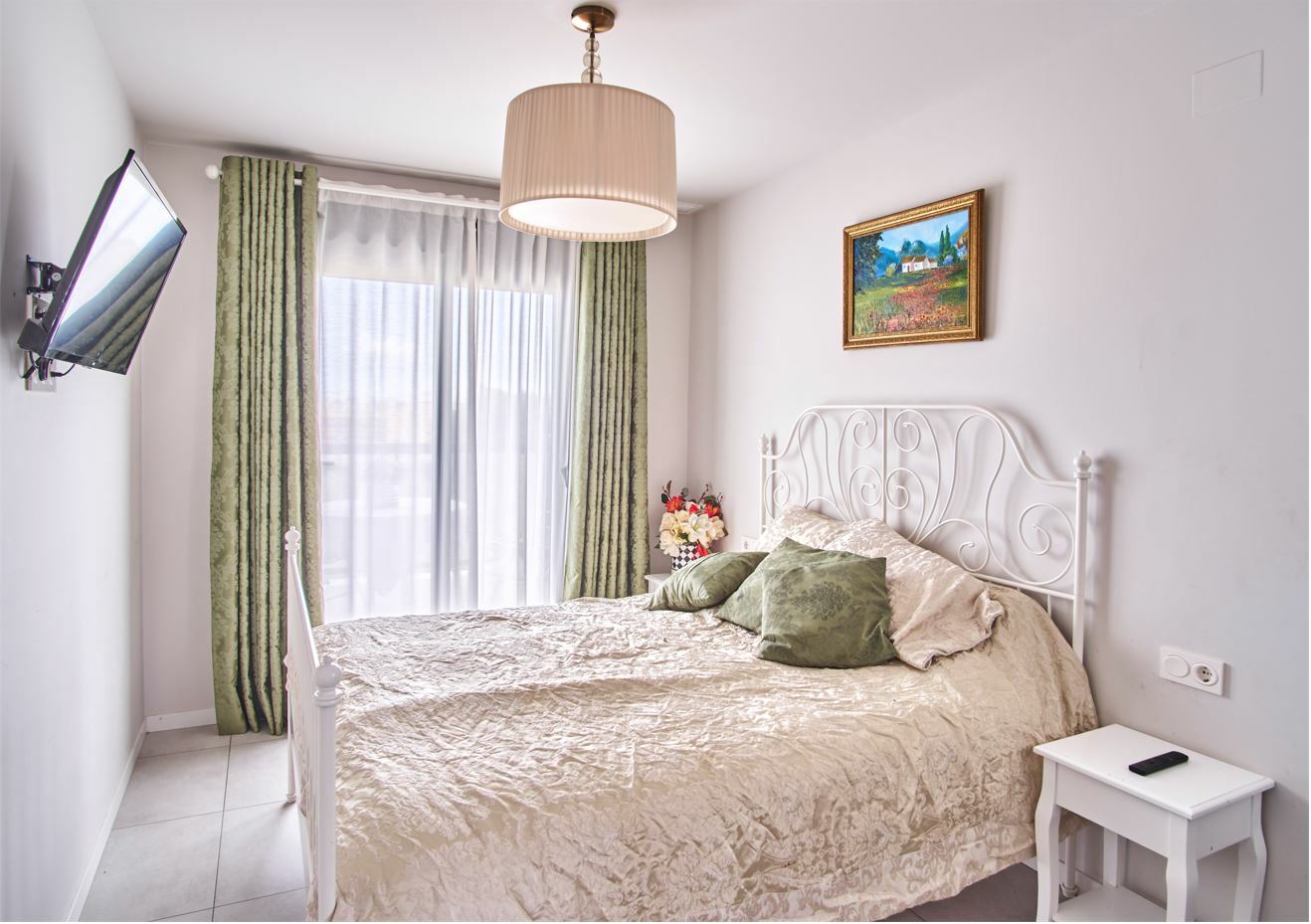 2 Bed, 1 Bath, ApartmentFor Sale, Mil Palmeras, Alicante