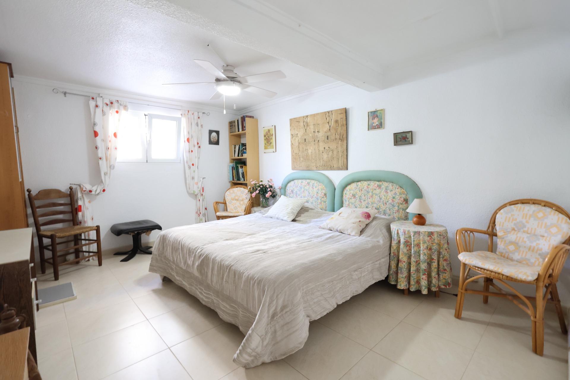 4 Bed, 2 Bath, HouseFor Sale, Torrevieja, Alicante