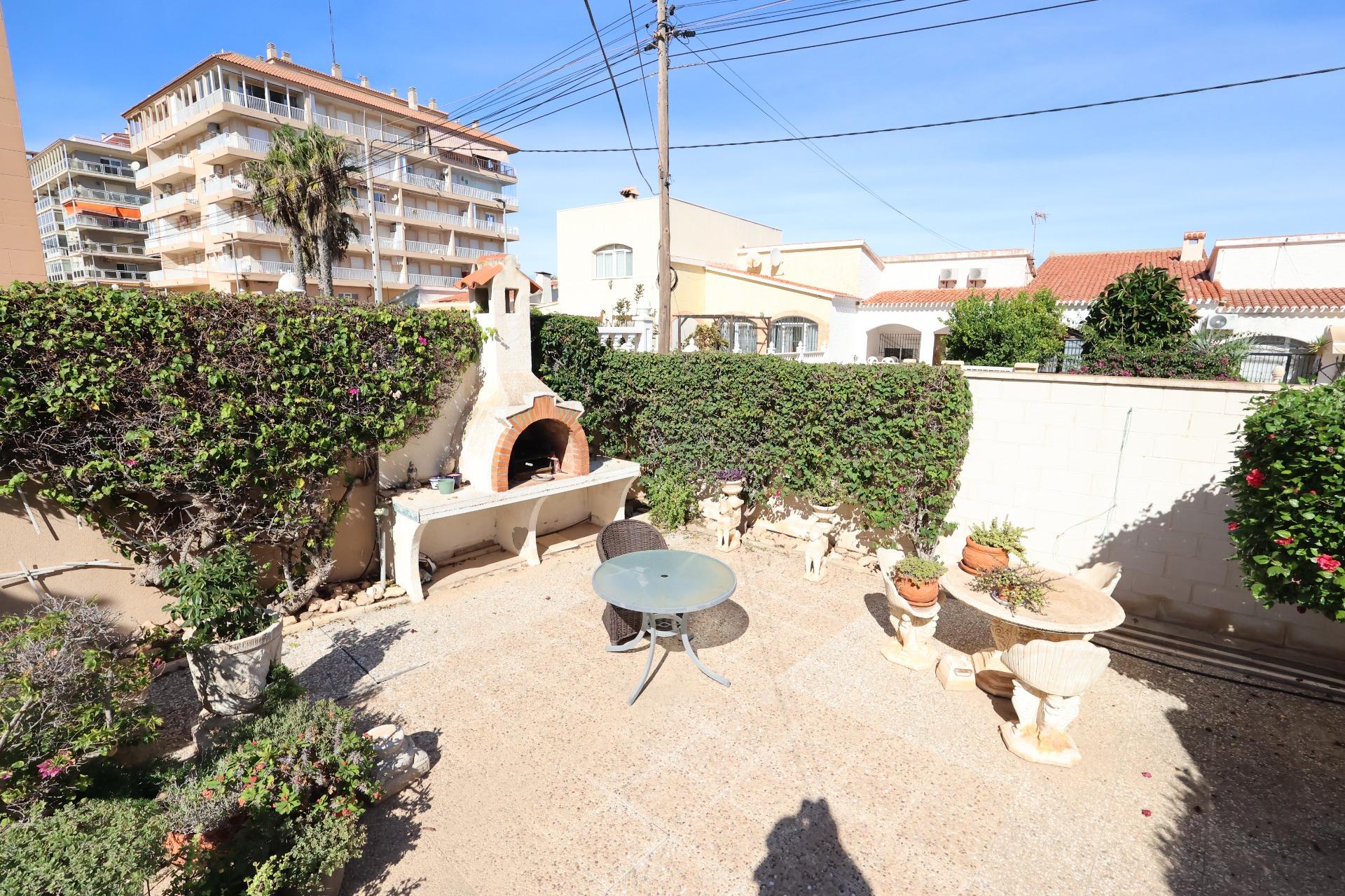 4 Bed, 2 Bath, HouseFor Sale, Torrevieja, Alicante