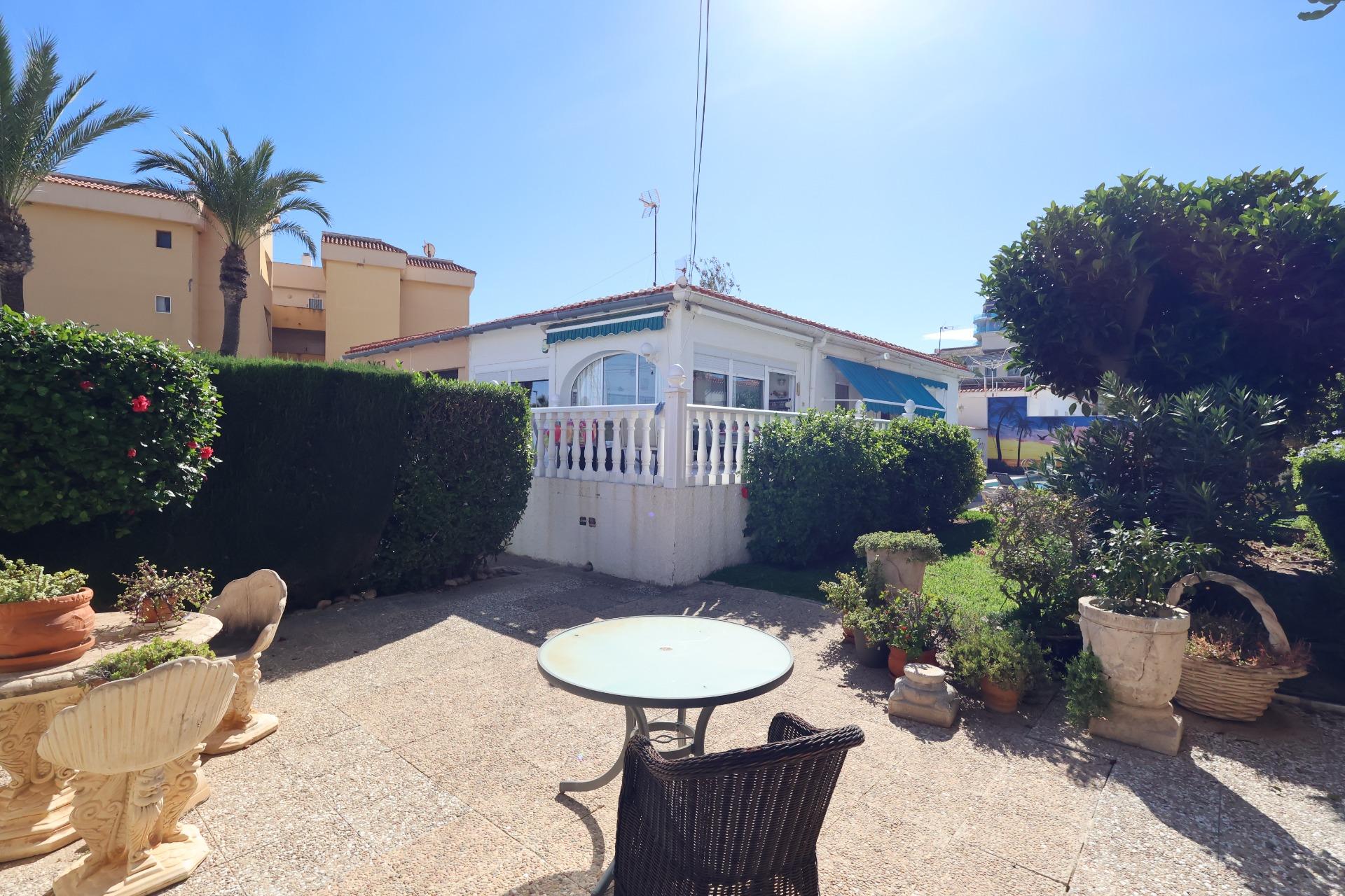 4 Bed, 2 Bath, HouseFor Sale, Torrevieja, Alicante