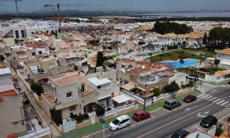 3 Bed, 2 Bath, ApartmentFor Sale, Torrevieja, Alicante