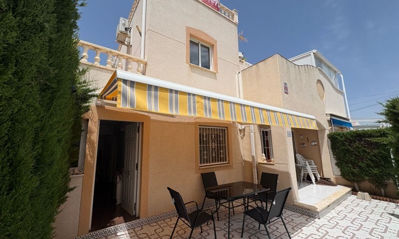 3 Bed, 2 Bath, ApartmentFor Sale, Torrevieja, Alicante