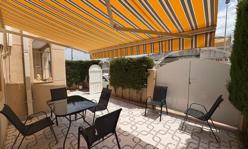 3 Bed, 2 Bath, ApartmentFor Sale, Torrevieja, Alicante