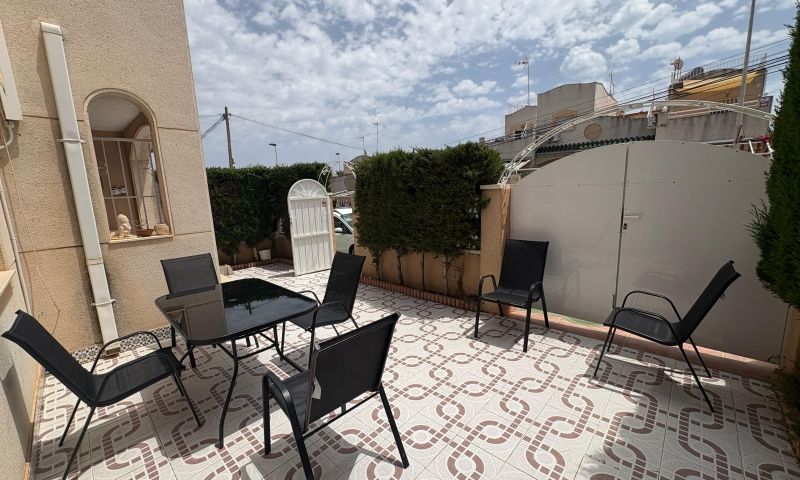 3 Bed, 2 Bath, ApartmentFor Sale, Torrevieja, Alicante