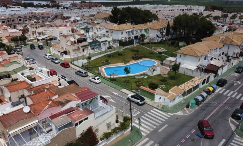 3 Bed, 2 Bath, ApartmentFor Sale, Torrevieja, Alicante