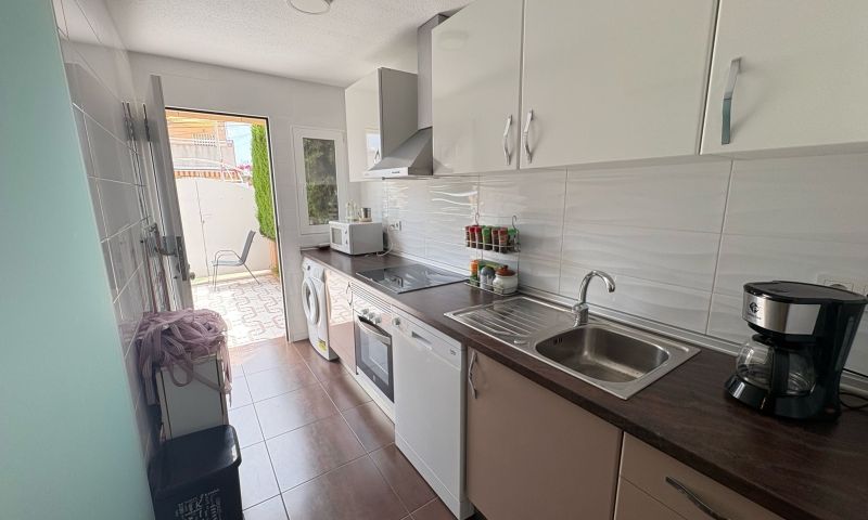 3 Bed, 2 Bath, ApartmentFor Sale, Torrevieja, Alicante