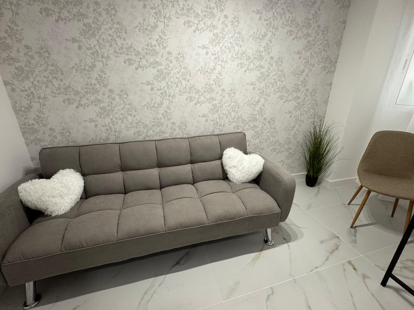 4 Bed, 2 Bath, ApartmentFor Sale, Torrevieja, Alicante