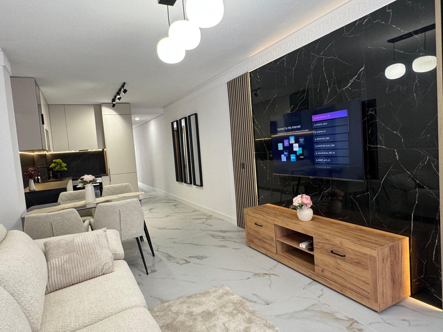 4 Bed, 2 Bath, ApartmentFor Sale, Torrevieja, Alicante