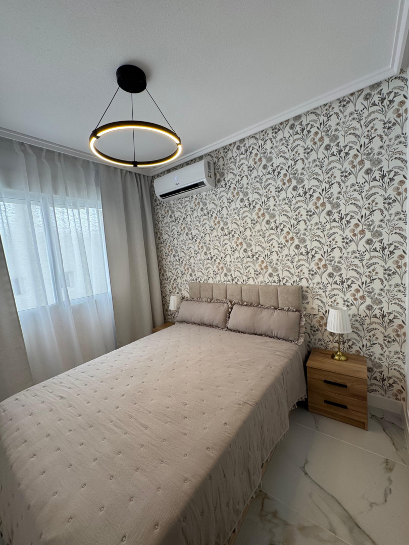 4 Bed, 2 Bath, ApartmentFor Sale, Torrevieja, Alicante