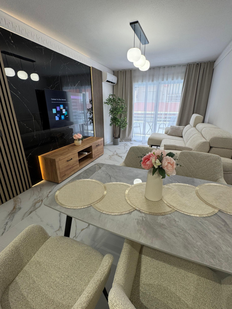 4 Bed, 2 Bath, ApartmentFor Sale, Torrevieja, Alicante