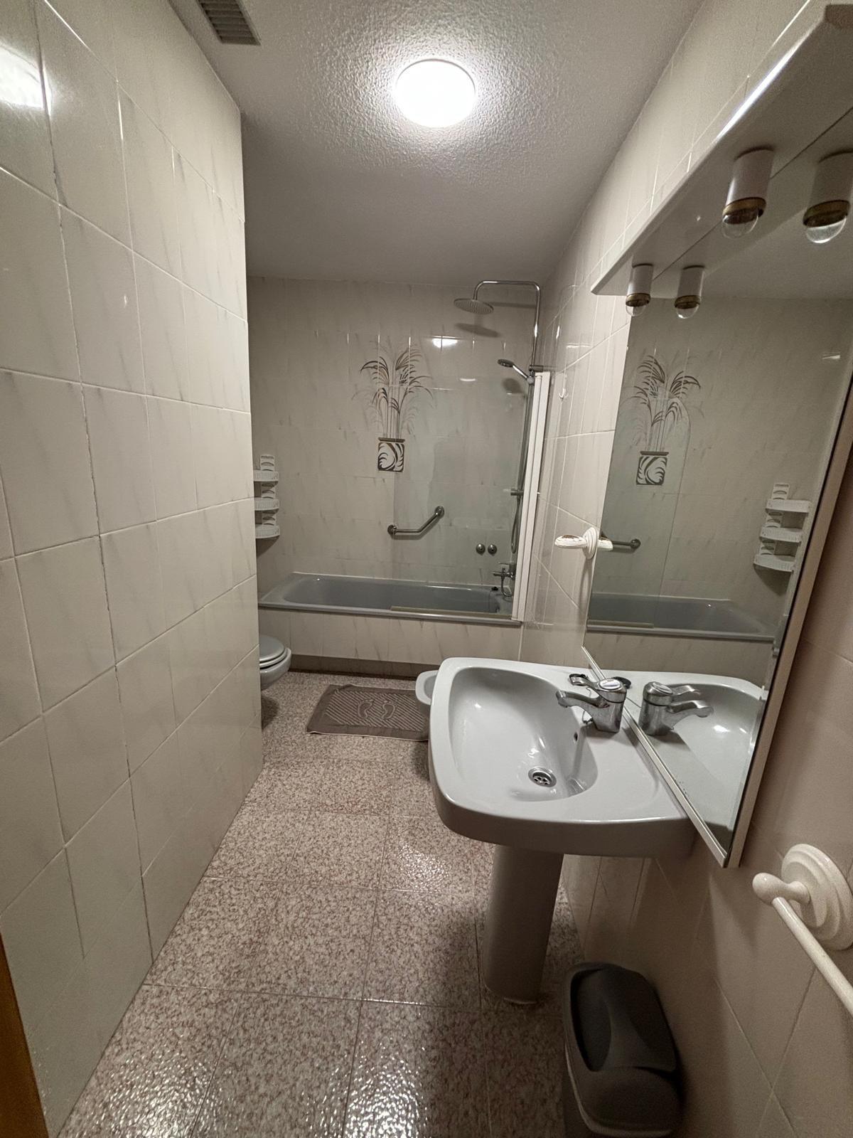 2 Bed, 1 Bath, ApartmentFor Sale, Torrevieja, Alicante