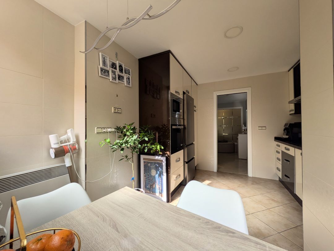 3 Bed, 2 Bath, ApartmentFor Sale, Benidorm, Alicante