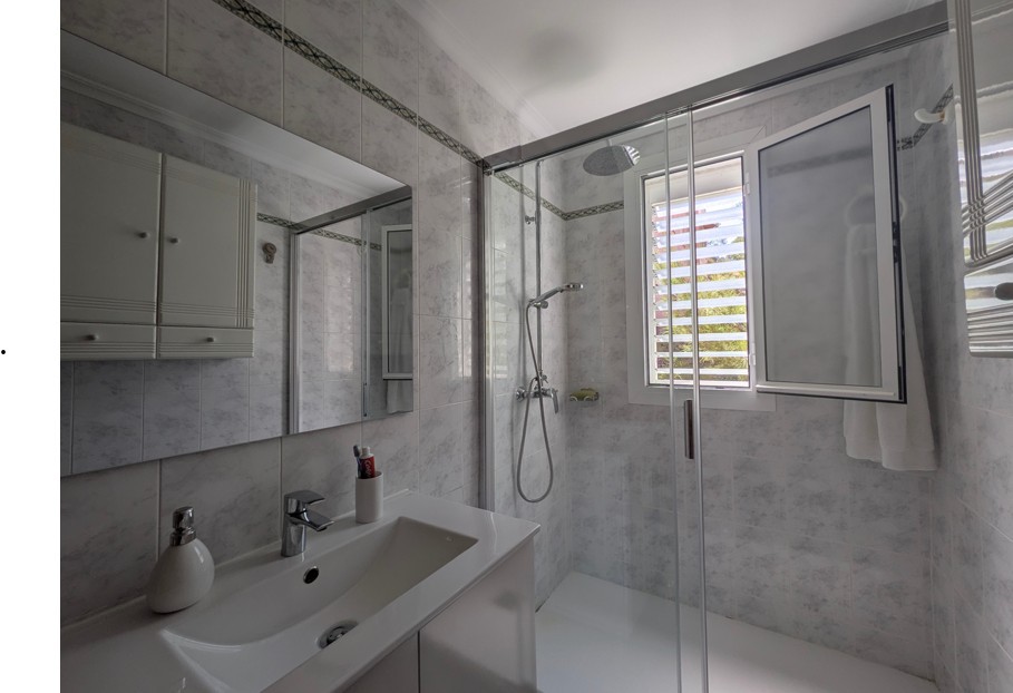 2 Bed, 1 Bath, ApartmentFor Sale, Benidorm, Alicante