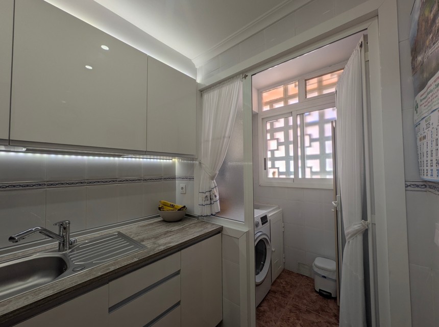 2 Bed, 1 Bath, ApartmentFor Sale, Benidorm, Alicante