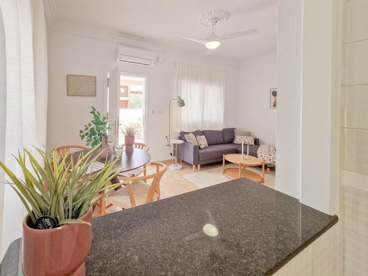 2 Bed, 1 Bath, HouseFor Sale, Torrevieja, Alicante