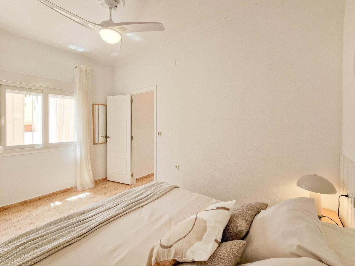 2 Bed, 1 Bath, HouseFor Sale, Torrevieja, Alicante