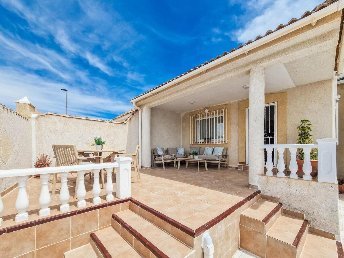 2 Bed, 1 Bath, HouseFor Sale, Torrevieja, Alicante