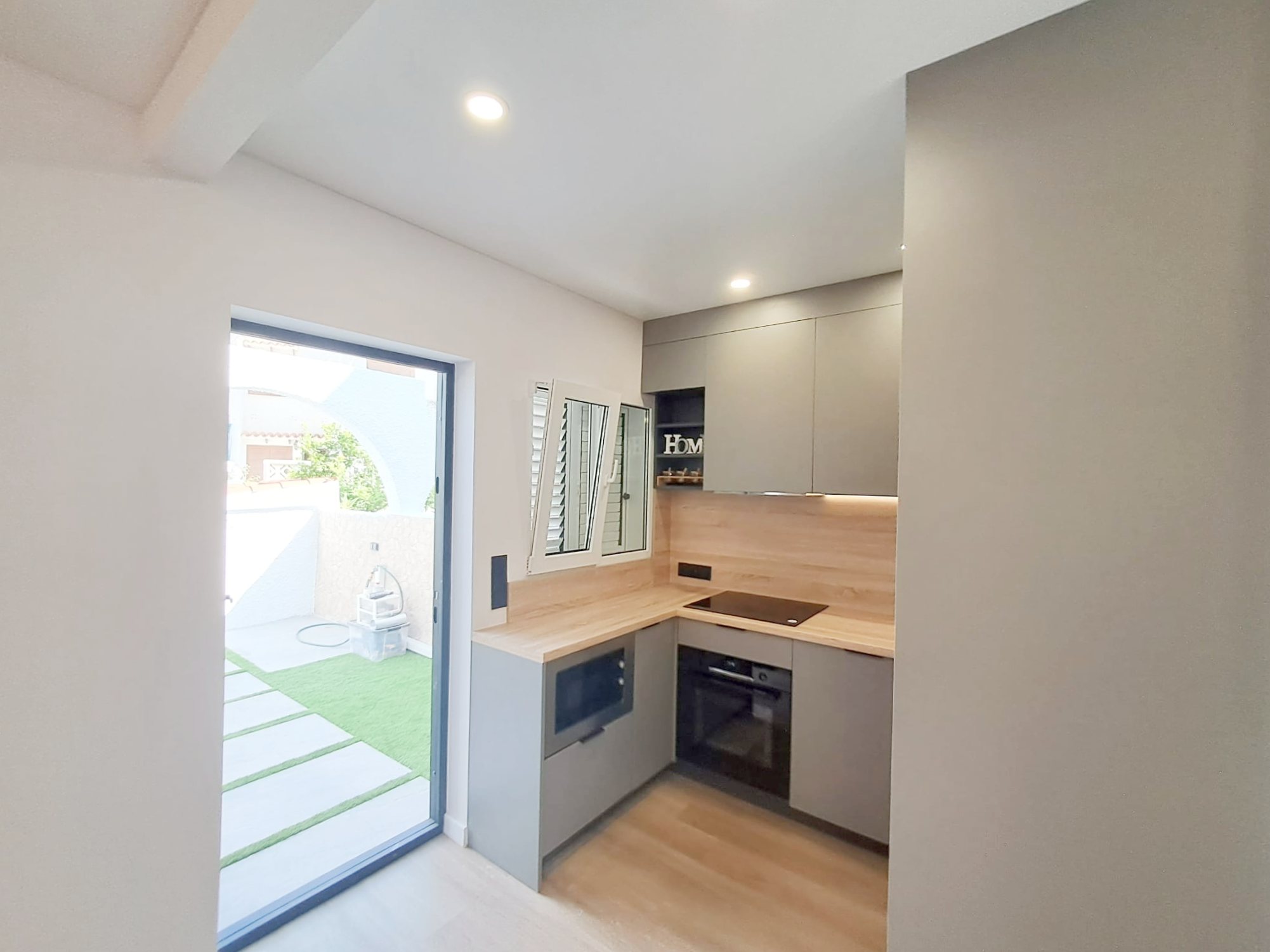 3 Bed, 2 Bath, HouseFor Sale, Torrevieja, Alicante