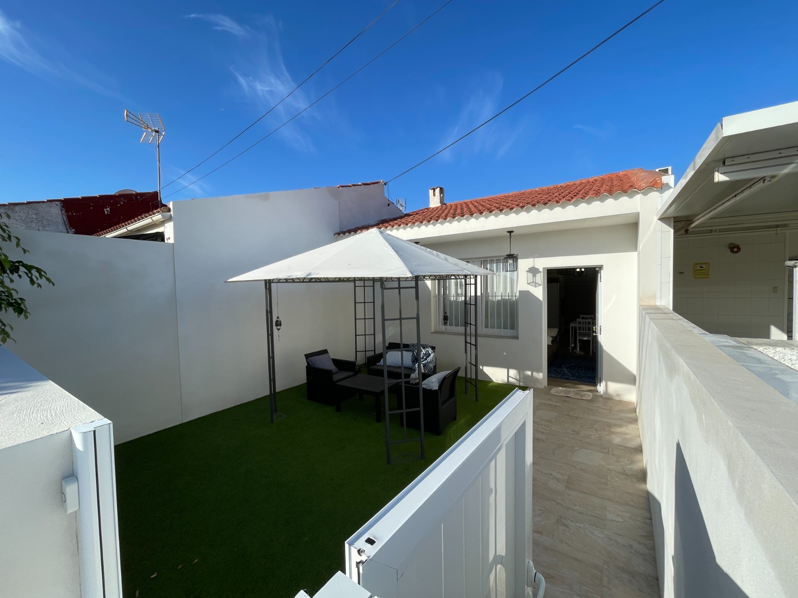 2 Bed, 1 Bath, HouseFor Sale, Torrevieja, Alicante