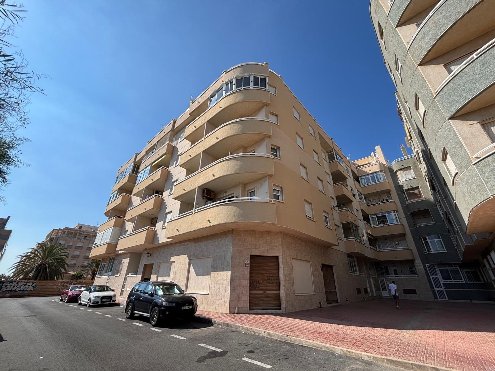 3 Bed, 2 Bath, ApartmentFor Sale, Torrevieja, Alicante 3 Bed, 2 Bath, ApartmentFor Sale, Torrevieja, Alicante