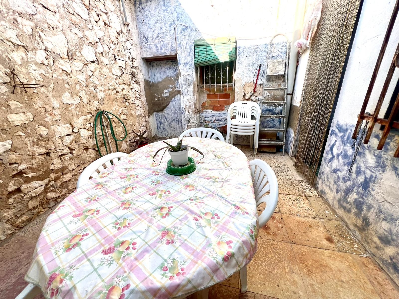 6 Bed, 1 Bath, HouseFor Sale, Pinoso, Alicante 6 Bed, 1 Bath, HouseFor Sale, Pinoso, Alicante