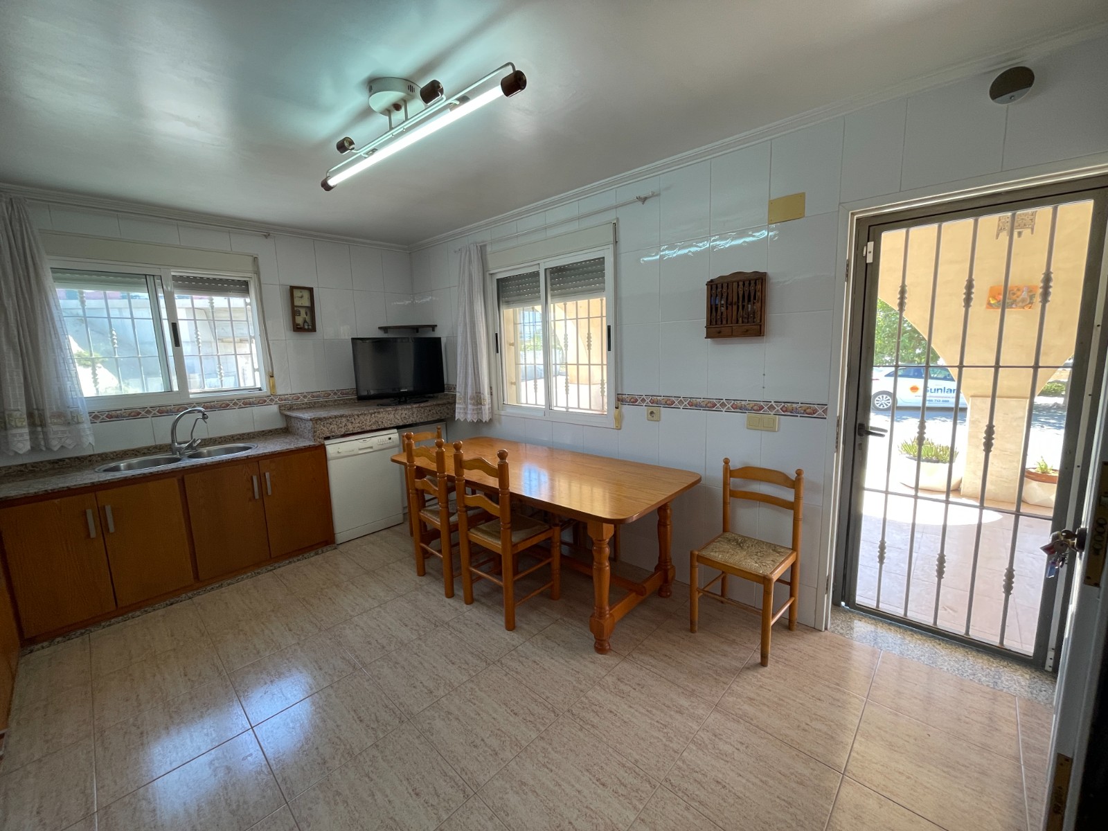 3 Bed, 1 Bath, HouseFor Sale, Crevillent, Alicante
