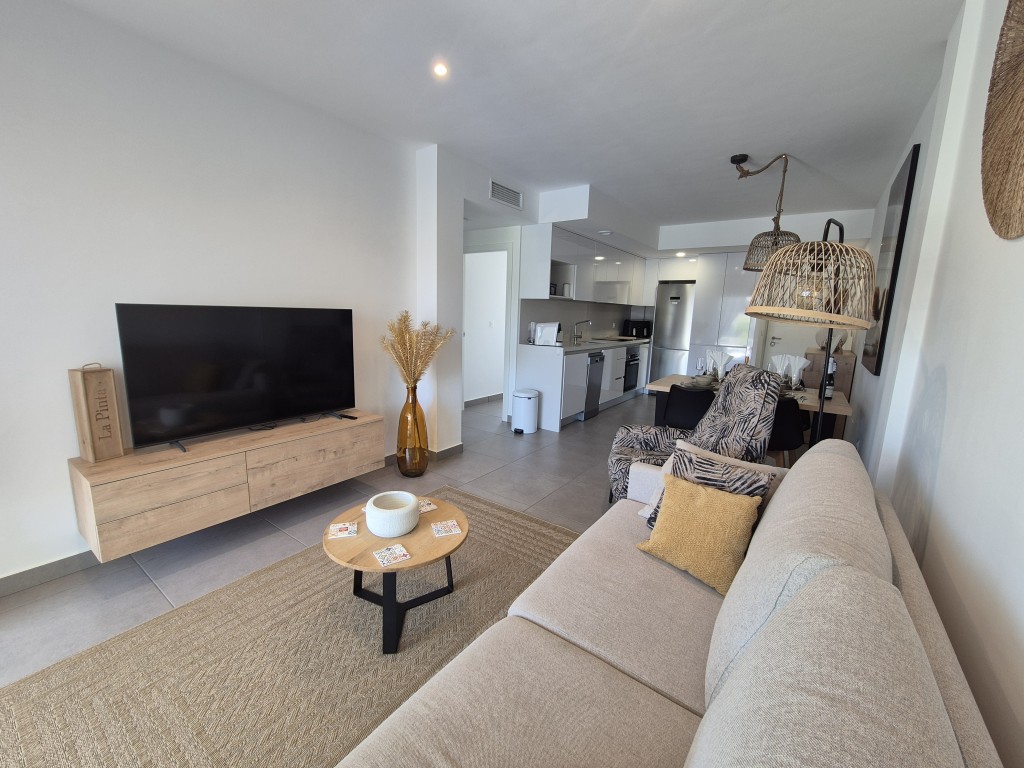 2 Bed, 2 Bath, ApartmentFor Sale, Las Filipinas, Alicante