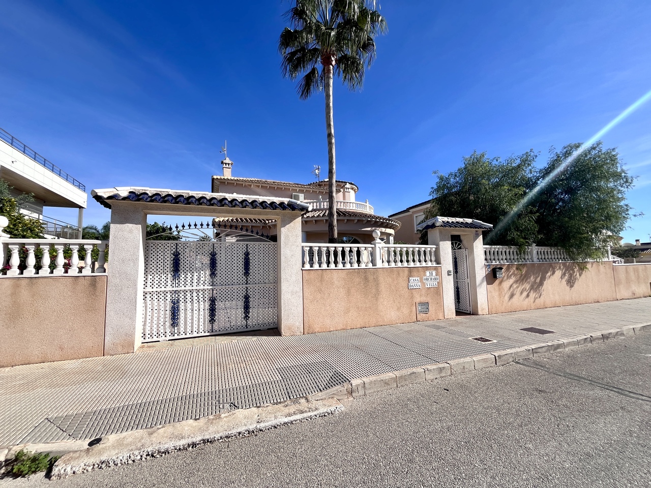 4 Bed, 3 Bath, HouseFor Sale, La Zenia, Alicante