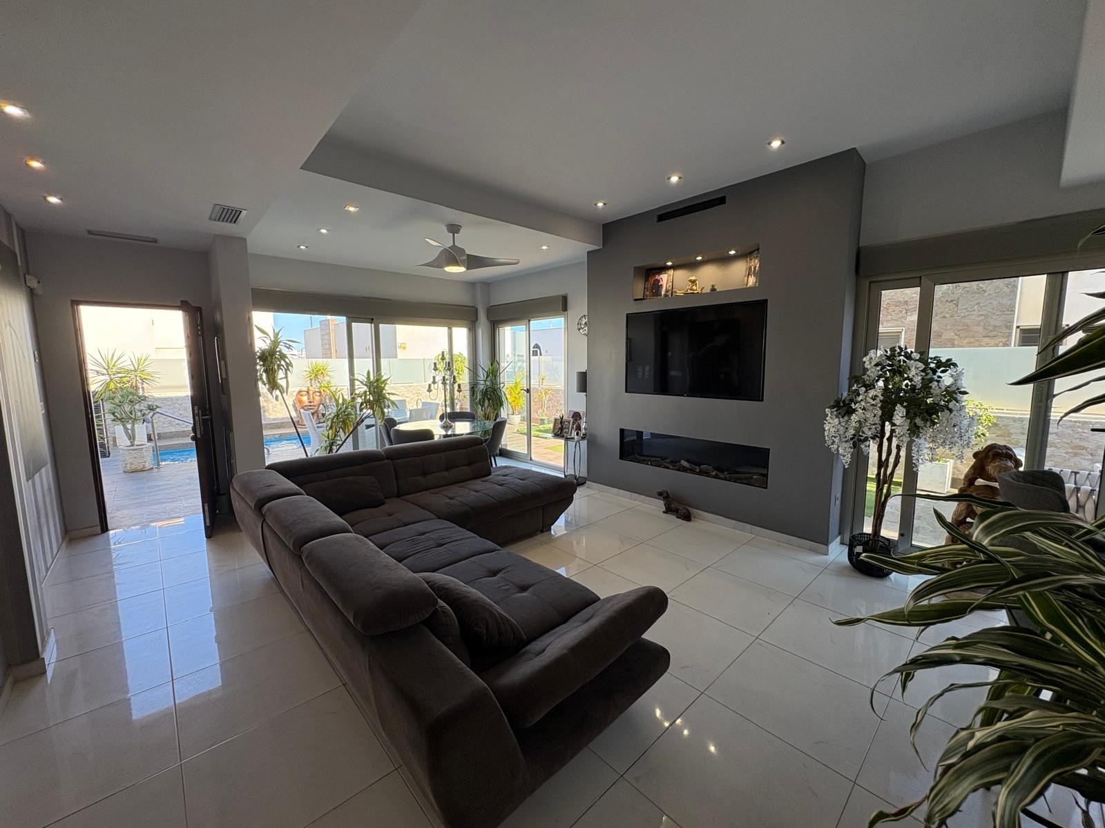 4 Bed, 3 Bath, HouseFor Sale, Orihuela Costa, Alicante