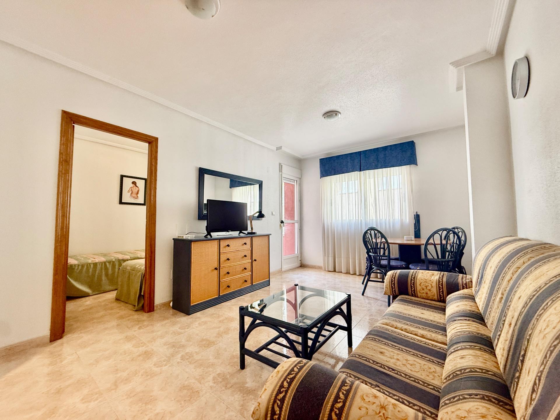 2 Bed, 1 Bath, ApartmentFor Sale, Torrevieja, Alicante