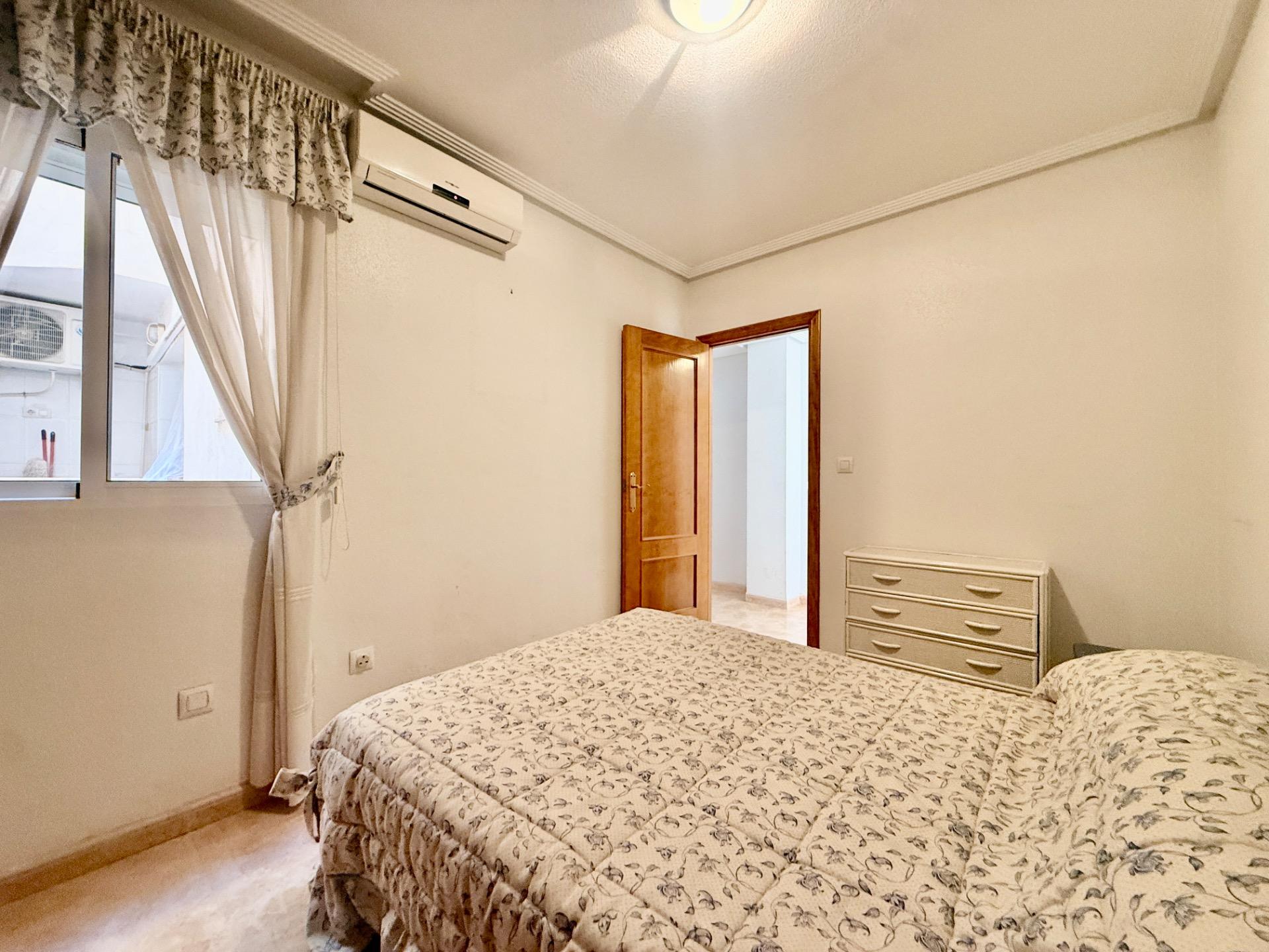 2 Bed, 1 Bath, ApartmentFor Sale, Torrevieja, Alicante