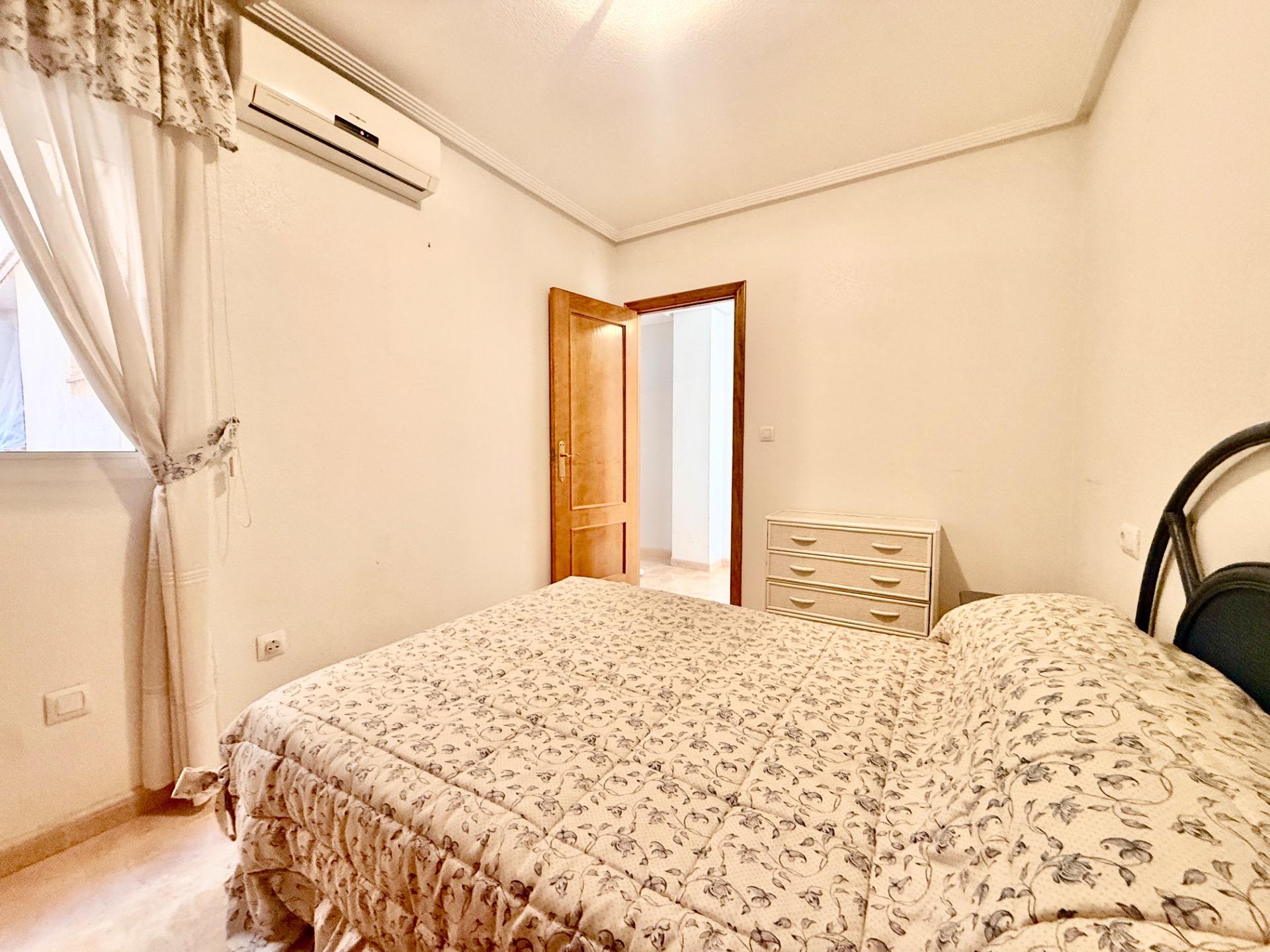 2 Bed, 1 Bath, ApartmentFor Sale, Torrevieja, Alicante