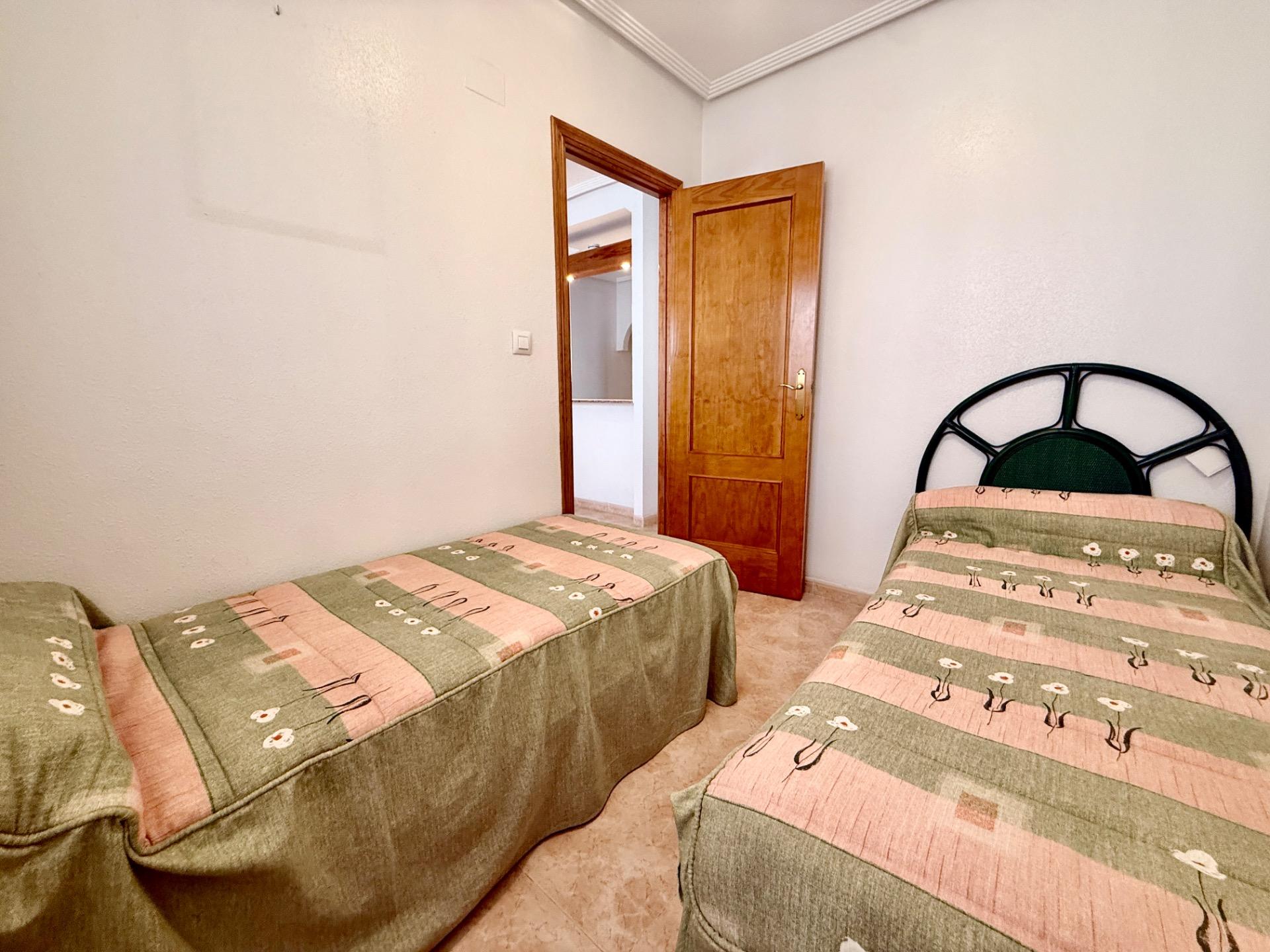 2 Bed, 1 Bath, ApartmentFor Sale, Torrevieja, Alicante