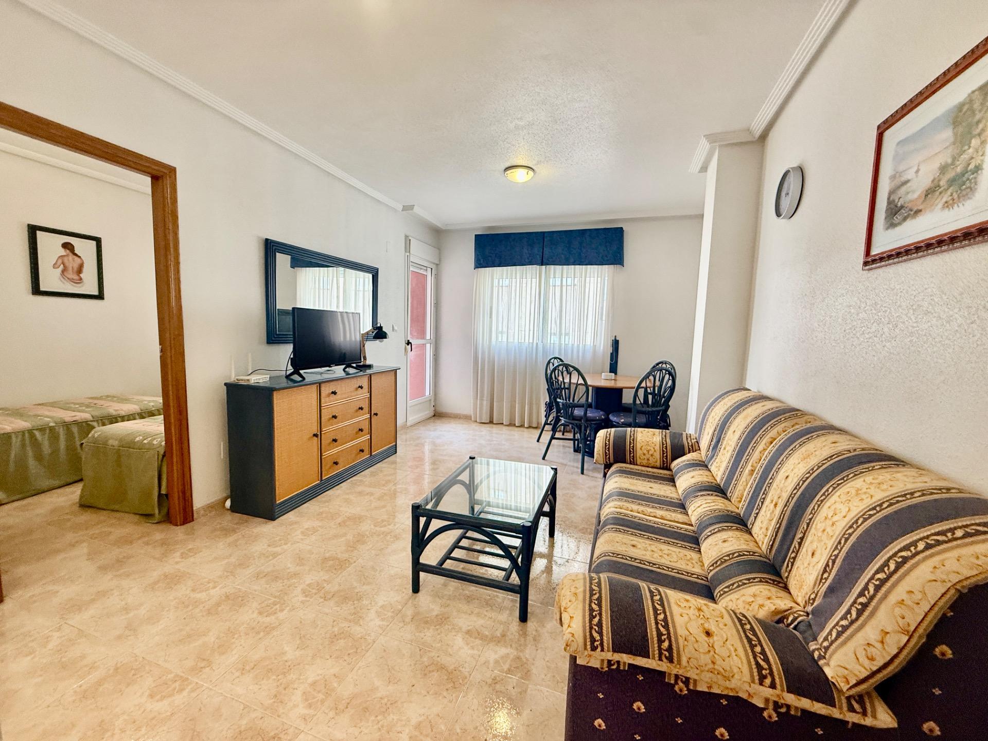 2 Bed, 1 Bath, ApartmentFor Sale, Torrevieja, Alicante