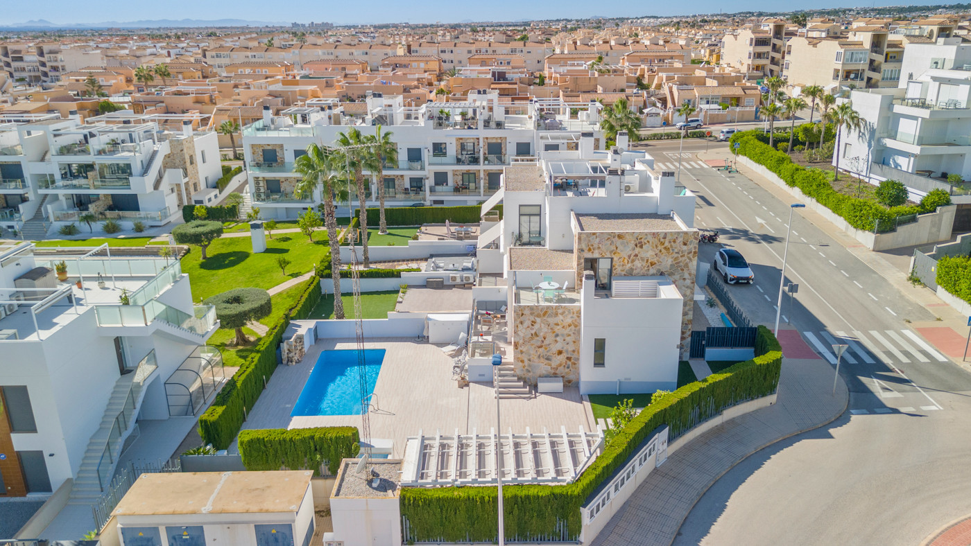 3 Bed, 2 Bath, HouseFor Sale, Torrevieja, Alicante 3 Bed, 2 Bath, HouseFor Sale, Torrevieja, Alicante