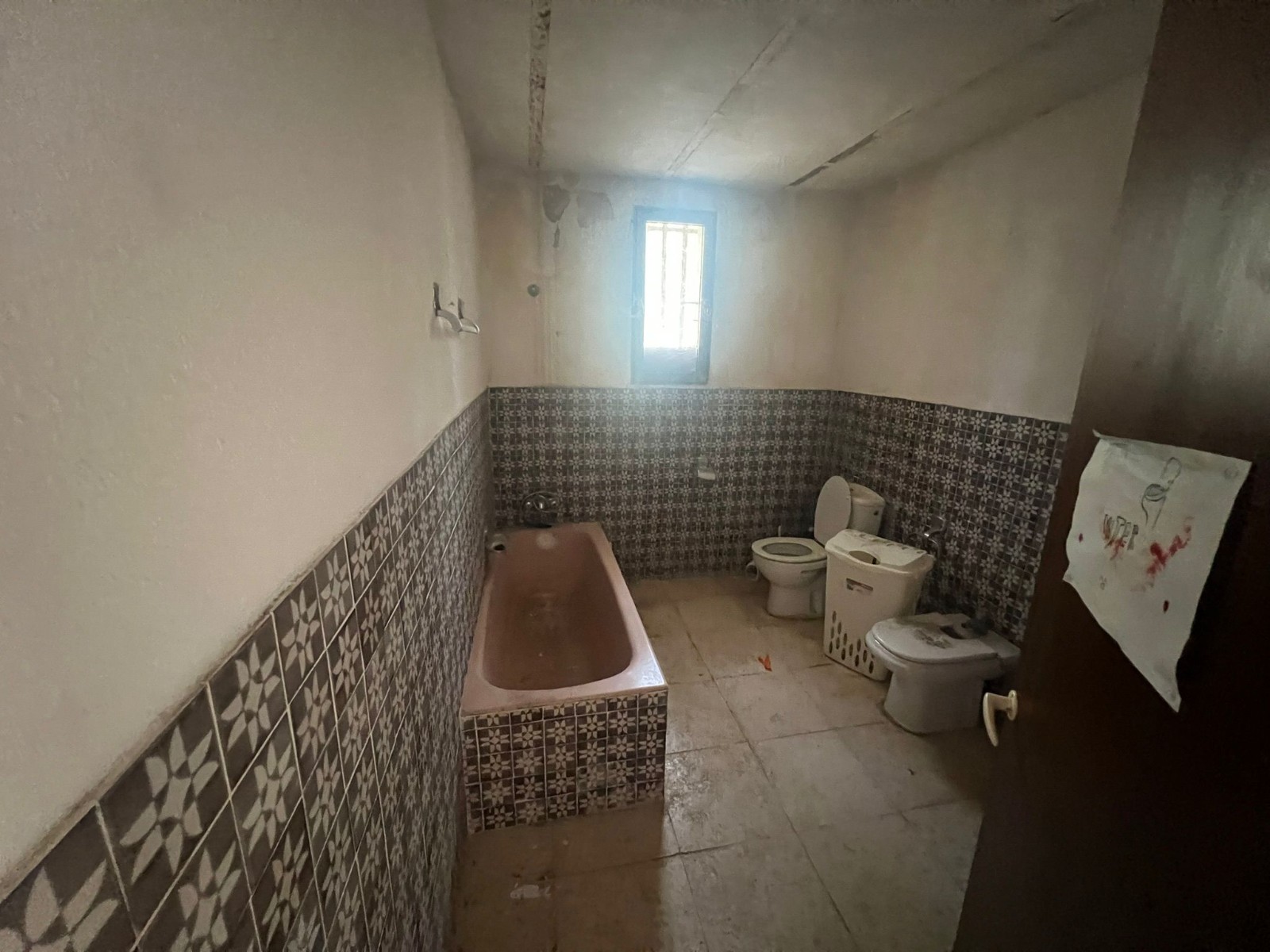 3 Bed, 1 Bath, HouseFor Sale, Yecla, Murcia