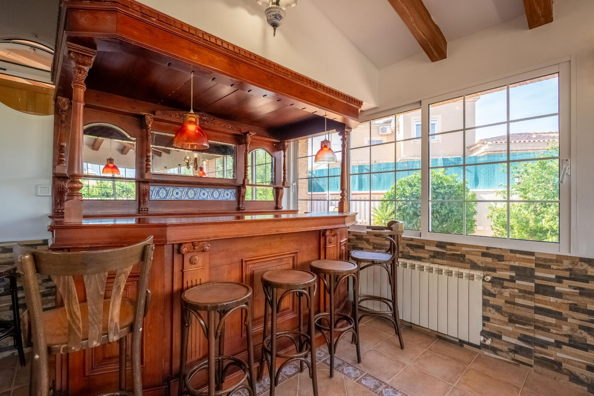 6 Bed, 3 Bath, HouseFor Sale, Torrevieja, Alicante