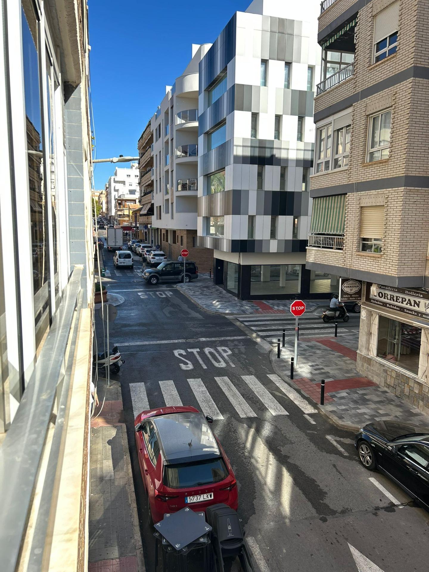 3 Bed, 2 Bath, ApartmentFor Sale, Torrevieja, Alicante