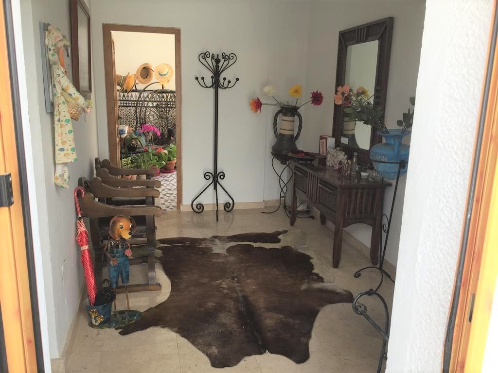 6 Bed, 3 Bath, HouseFor Sale, Torrevieja, Alicante